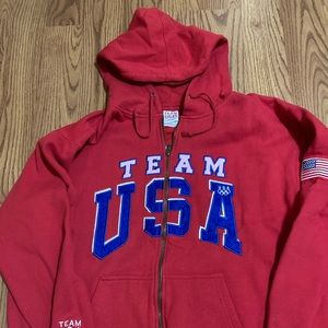 TEAM USA RED HOODIE USA OLYMPIC ARCHERY AMERICAN FLAG PATCH